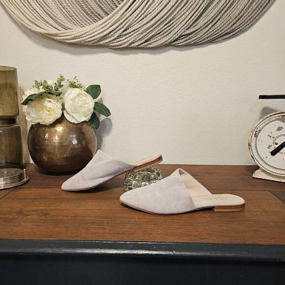 42 Gold Gray Suede Pointed Mules Sz 6 - Picture 3 of 7